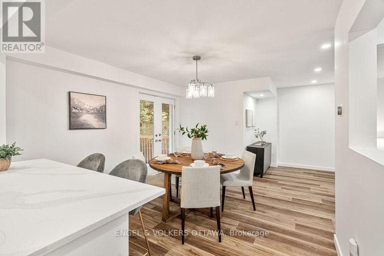 28918129/12-bayside-private/mooneys-bayriverside-park/ottawa/ontario/K1V9R3_10