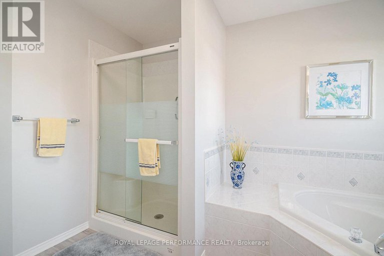 28978990/730-nesting-way/fallingbrookgardenway-south/ottawa/ontario/K4A3X4_16
