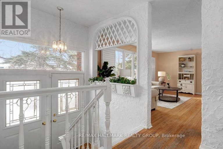 29514982/2185-bickerton-avenue/beacon-hill-north/ottawa/ontario/K1J6Y2_4