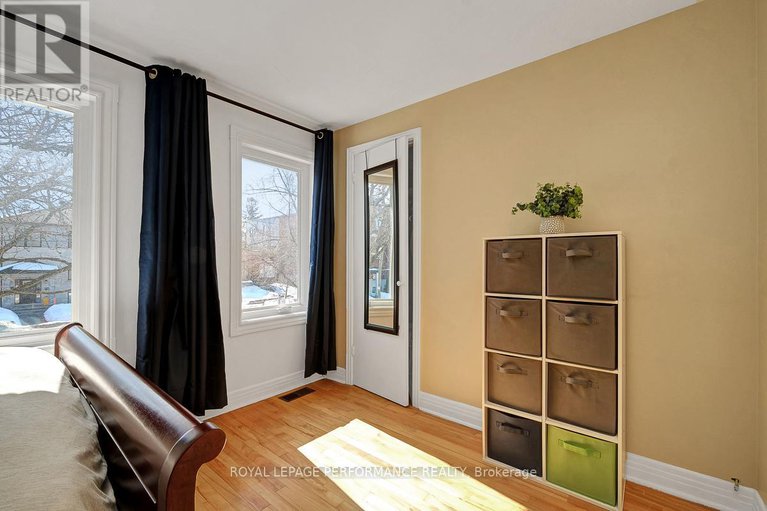 29433009/321-donald-street/overbrookcastle-heights/ottawa/ontario/K1K1M4_19