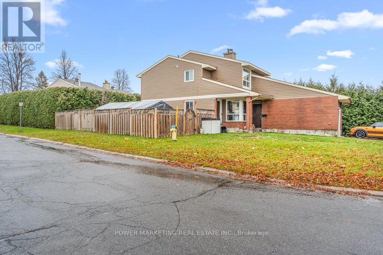 28583636/1631-saxony-crescent/pineview/ottawa/ontario/K1B5K8_2