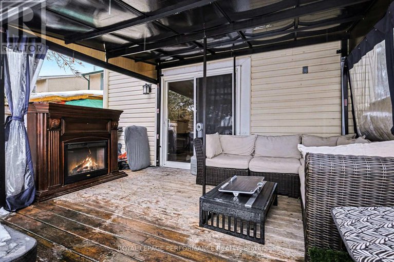 29377757/76-1722-lafrance-drive/queenswood-heights-south/ottawa/ontario/K1E2H2_27