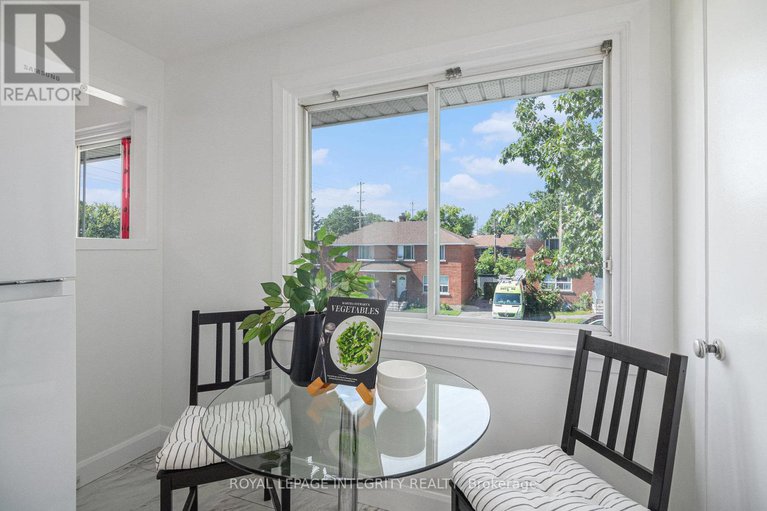 28629936/422-queen-mary-street/overbrookcastle-heights/ottawa/ontario/K1K1W5_6
