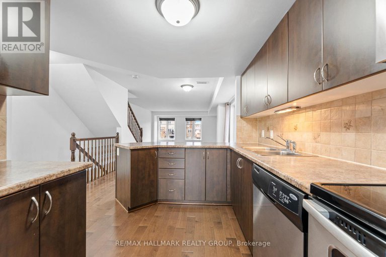 28971566/736b-chapman-mills-drive/strandherd/ottawa/ontario/K2J3V2_24