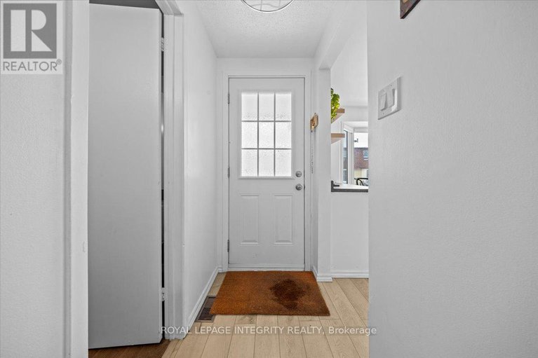 29383476/1196-priory-lane/convent-glen-north/ottawa/ontario/K1C1Z9_3