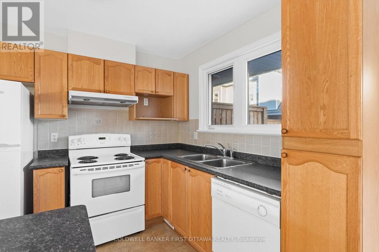 28333464/106-monterey-drive/leslie-park/ottawa/ontario/K2H7A8_13