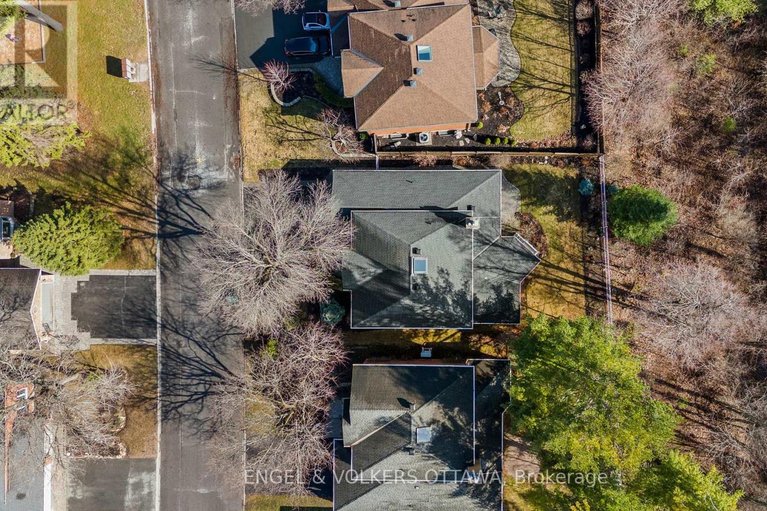 29626257/19-kimmins-court/beaverbrook/ottawa/ontario/K2K2M4_47