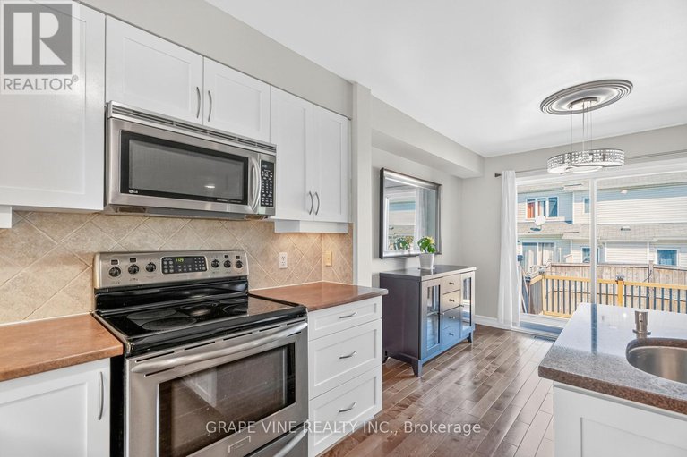 28825028/9-stoneleigh-street/strandherd/ottawa/ontario/K2G7A2_13