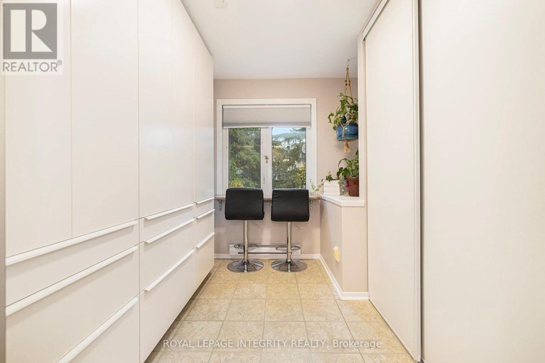29018013/69-142-salter-crescent/beaverbrook/ottawa/ontario/K2K1Y8_18