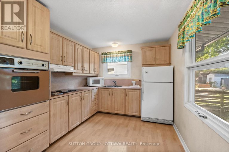 28827998/9-cleadon-drive/crystal-beach/ottawa/ontario/K2H5P5_15