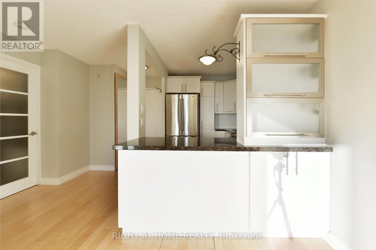 27927531/1705-1785-frobisher-lane/riverview-park/ottawa/ontario/K1G3T7_10