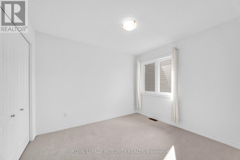 28652638/216-cooks-mill-crescent/riverside-south/ottawa/ontario/K1V2N1_31