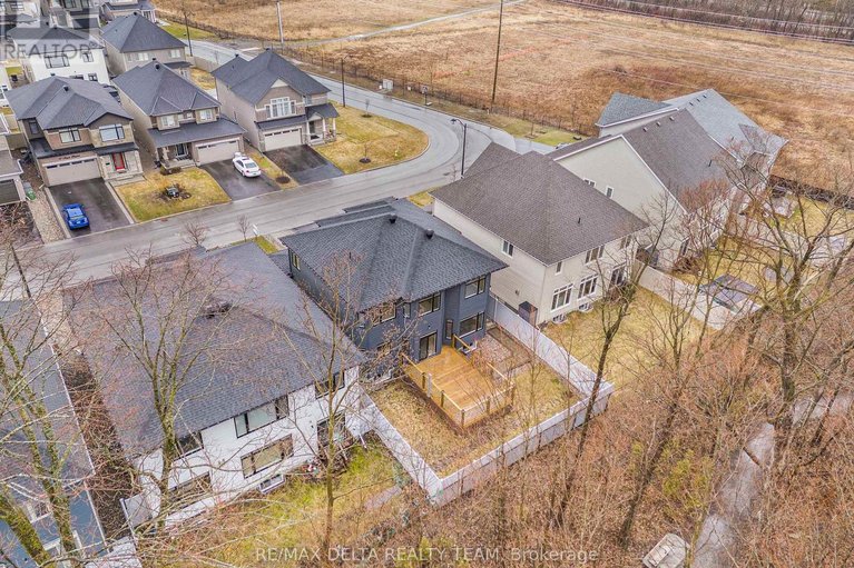 29613825/39-angel-heights/stittsville-south/ottawa/ontario/K2S2N2_43