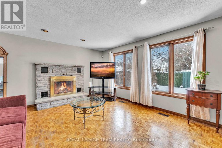 29341434/1409-mory-street/emerald-woodssawmill-creek/ottawa/ontario/K1T1C8_19