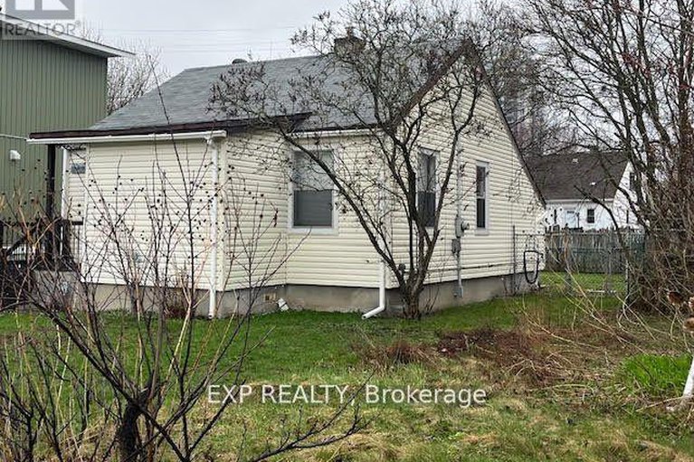 28390177/149-crerar-avenue/carlington/ottawa/ontario/K1Z7P4_20