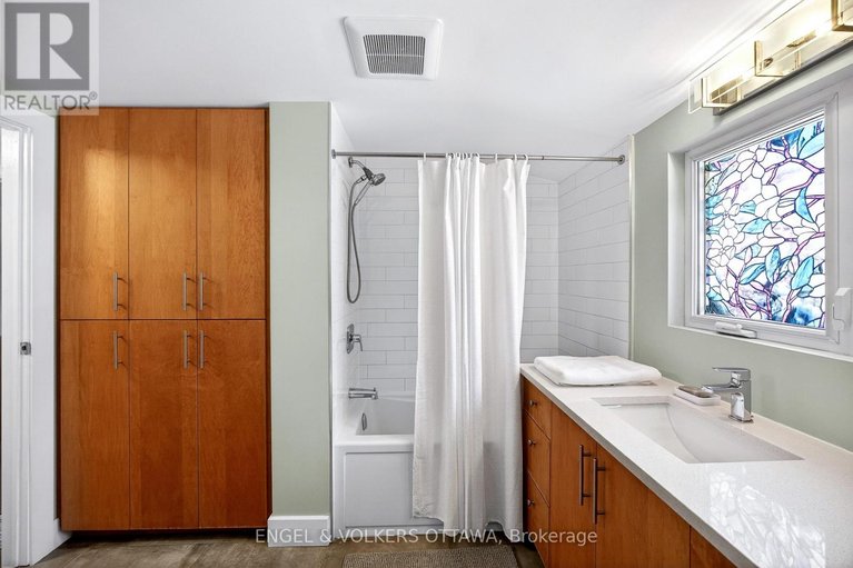 29674968/166-wesley-avenue/westborohampton-park/ottawa/ontario/K1Z7A1_24