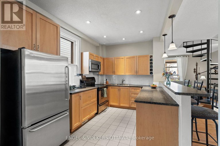 28288028/674-melbourne-avenue/laurentianview/ottawa/ontario/K2A1X5_10