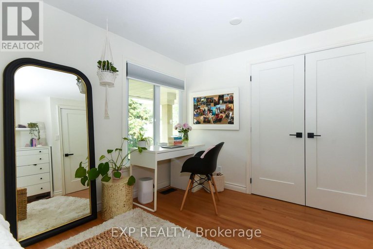 28732193/1866-beattie-avenue/playfair-park/ottawa/ontario/K1H5R8_32