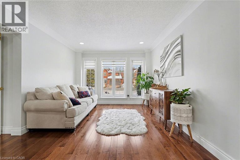 29442600/106-knudson-drive/kanata/ontario/K2K2L5_23