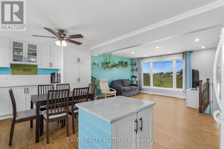 28829153/94-peel-street-e/alexandria/north-glengarry/ontario/K0C1A0_11