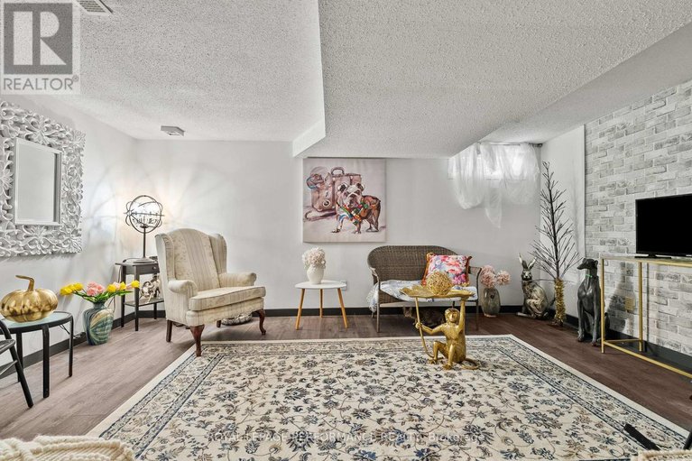 29485311/1126-millwood-court/convent-glen-north/ottawa/ontario/K1C3G1_31