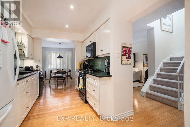 28907579/15-710-coronation-avenue/riverview-park/ottawa/ontario/K1G4G7_13