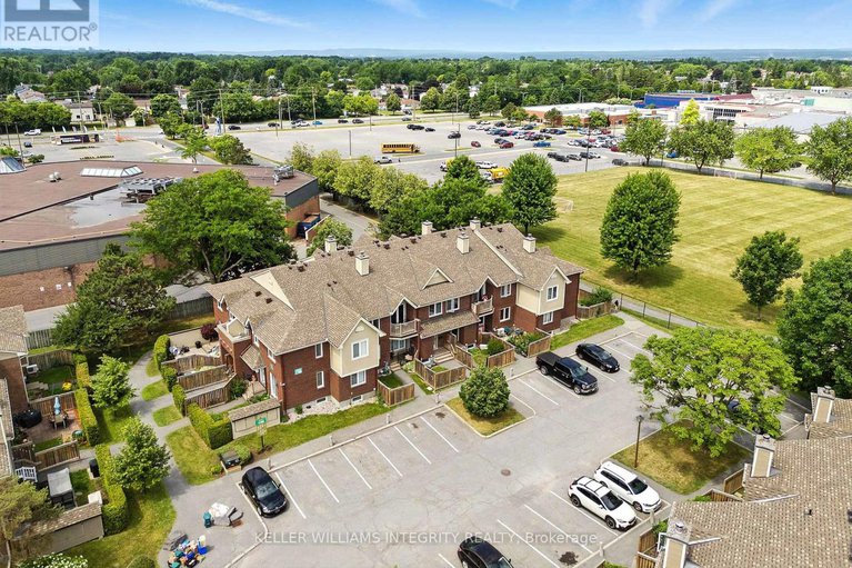 28528358/203-1750-marsala-crescent/fallingbrookpineridge/ottawa/ontario/K4A2G5_26