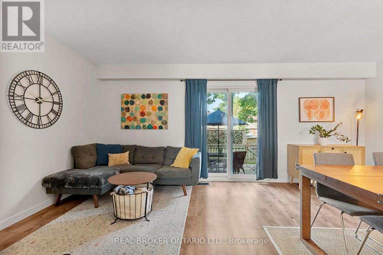 28983719/a-3911-old-richmond-road/arbeatha-park/ottawa/ontario/K2H8T9_11