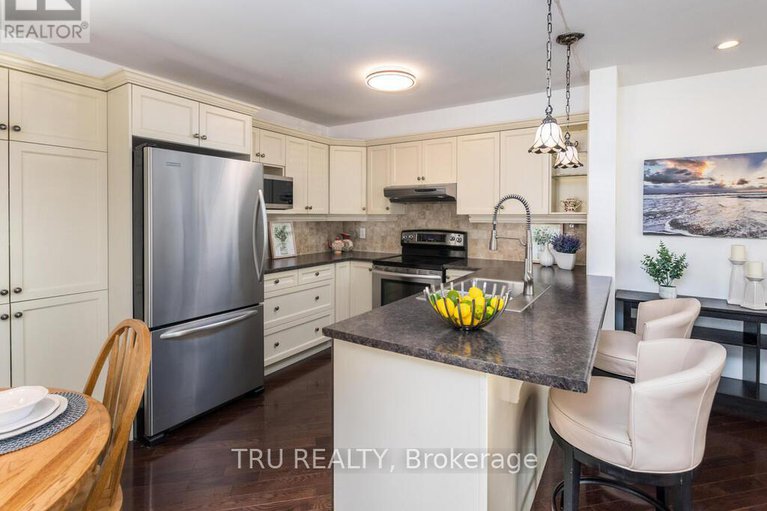 29052301/2757-grand-canal-street/half-moon-bay/ottawa/ontario/K2J0S7_11