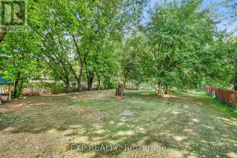 28788005/12-high-street/vankleek-hill/ontario/K0B1R0_24