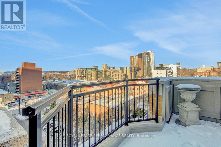 29170503/ph2-260-besserer-street/sandy-hill/ottawa/ontario/K1N1J3_21