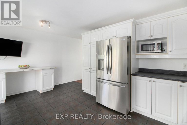 29239372/234-sandra-crescent/town-of-rockland/clarence-rockland/ontario/K4K1R6_11