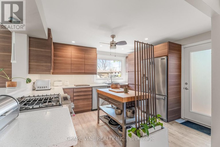 28359761/406-woodfield-drive/tanglewood/ottawa/ontario/K2G3W9_8