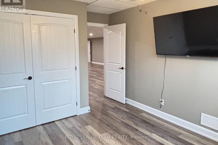 28362636/2500-kearns-way/osgoode-twp-north-of-reg-rd-6/ottawa/ontario/K4P1R9_23