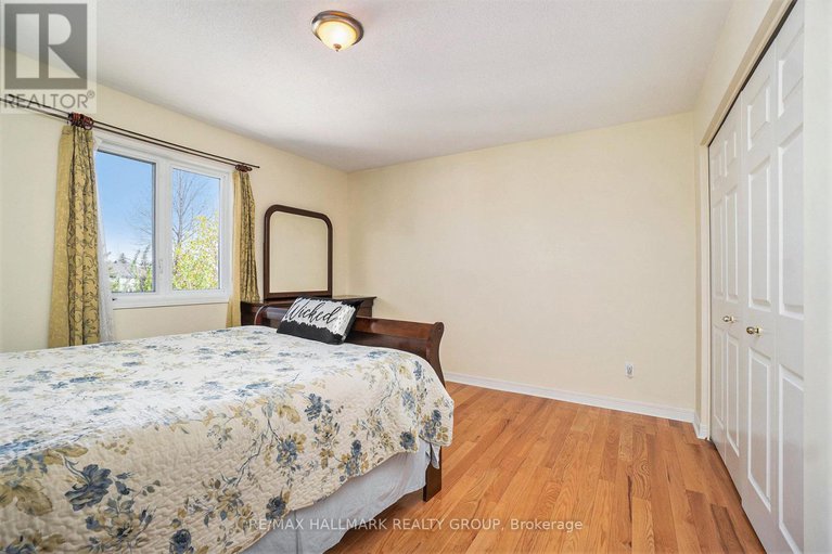 28376859/171-allanford-avenue/hunt-club-parkgreenboro/ottawa/ontario/K1T3Y4_24