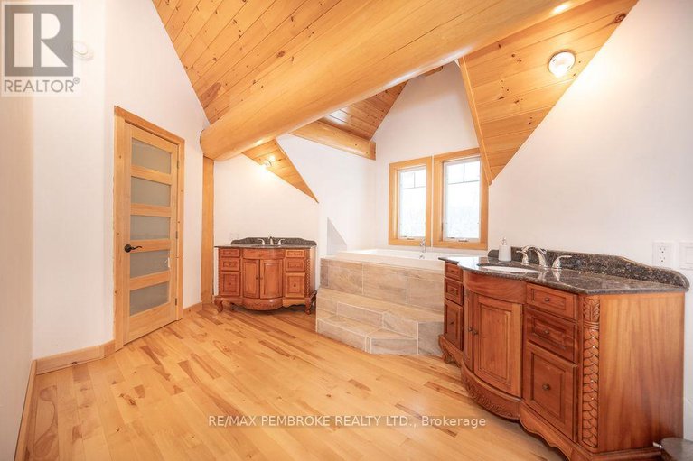 28100572/2467-darling-road/lanark-highlands-darling-twp/lanark-highlands/ontario/K0A1P0_44