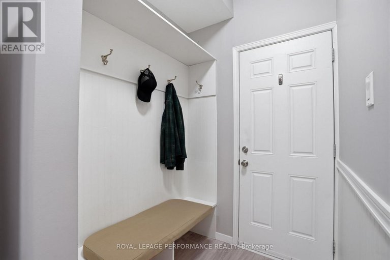 29550291/420-crystal-court/town-of-rockland/clarence-rockland/ontario/K4K0A1_18