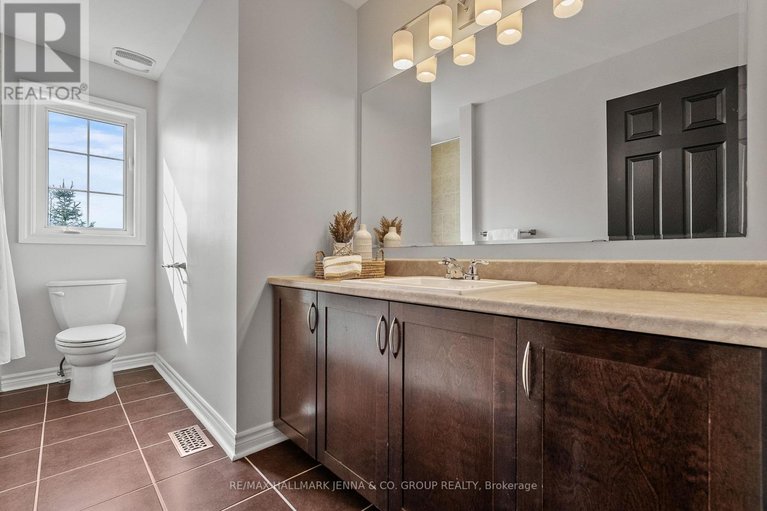 29514784/2649-fallingwater-circle/half-moon-bay/ottawa/ontario/K2J0R6_23