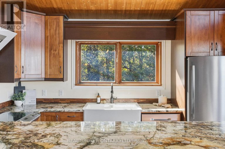 29049666/1303-hilly-lane/north-grenville-twp-kemptville-east/north-grenville/ontario/K0G1J0_22