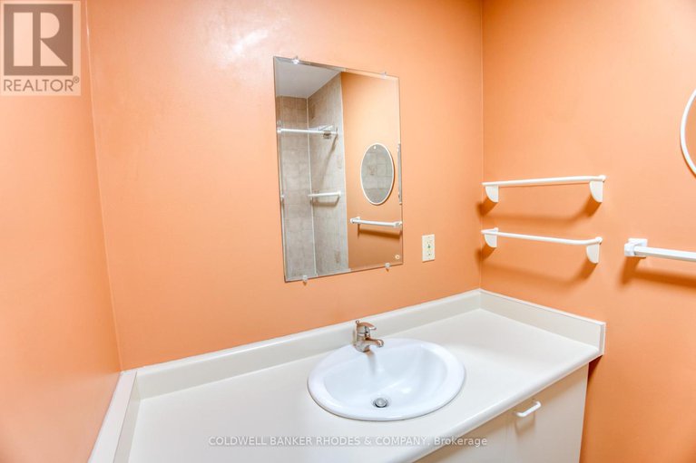 28854767/129-elm-street/west-centre-town/ottawa/ontario/K1R6N4_25