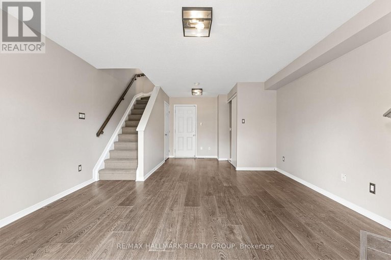 28482791/253-stroget-private/merivale-industrial-parkcitiplace/ottawa/ontario/K2E0A9_32