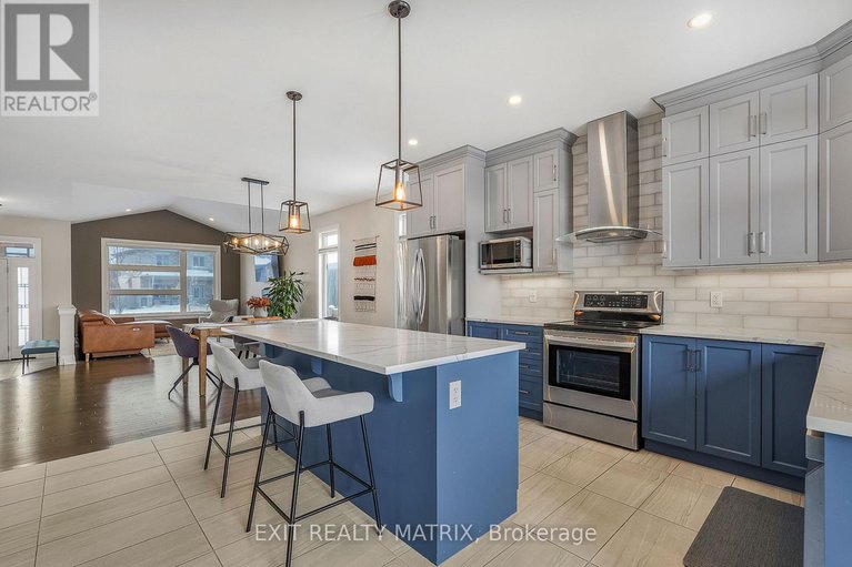 29368222/128-lyon-street/embrun/russell/ontario/K0A1W0_15