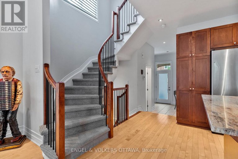 28836354/110-encore-private/city-viewskylinefisher-heightsparkwood-hills/ottawa/ontario/K2E0A2_17