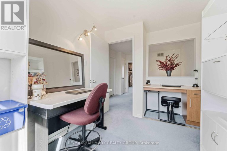 29217152/32-941-cookshire-crescent/fallingbrookridgemount/ottawa/ontario/K4A3K4_25