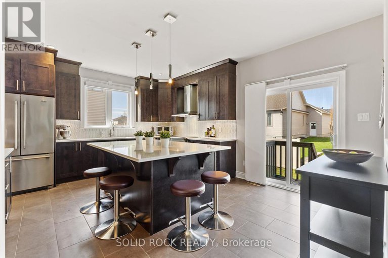 28253564/422-mercury-street-e/town-of-rockland/clarence-rockland/ontario/K4K0G8_10