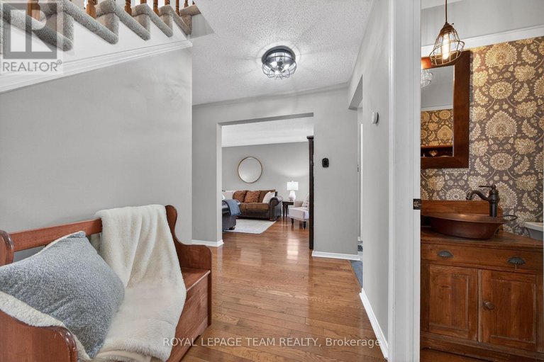 29629629/151-equestrian-drive/bridlewood/ottawa/ontario/K2M2C1_8