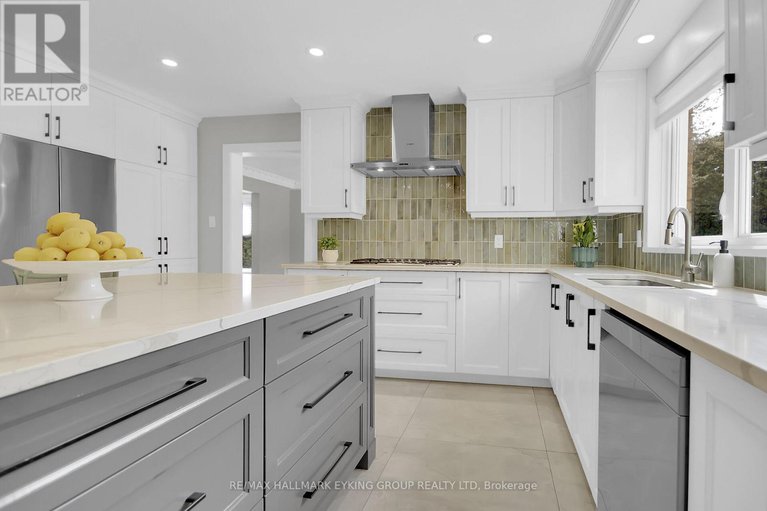 28224852/19-campfield-court/pineglencountry-place/ottawa/ontario/K2E7X8_14