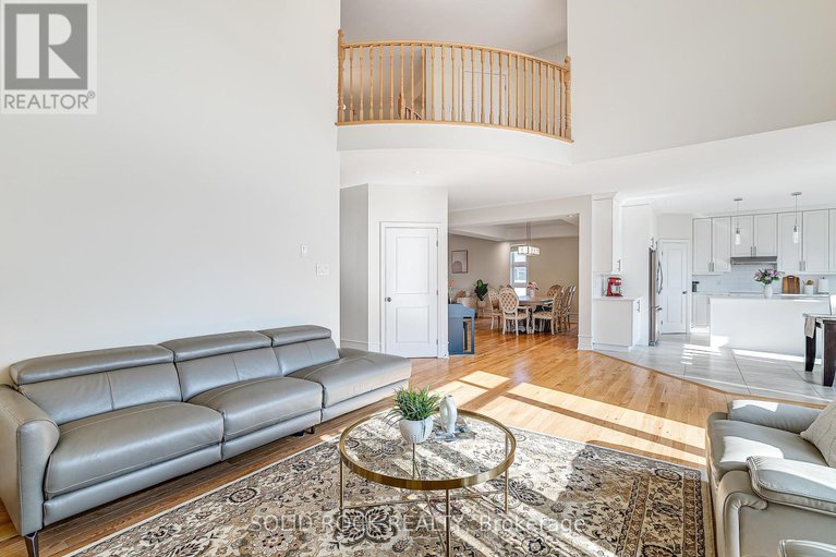 28518234/326-memorial-grove/riverside-southgloucester-glen/ottawa/ontario/K1X0C8_20