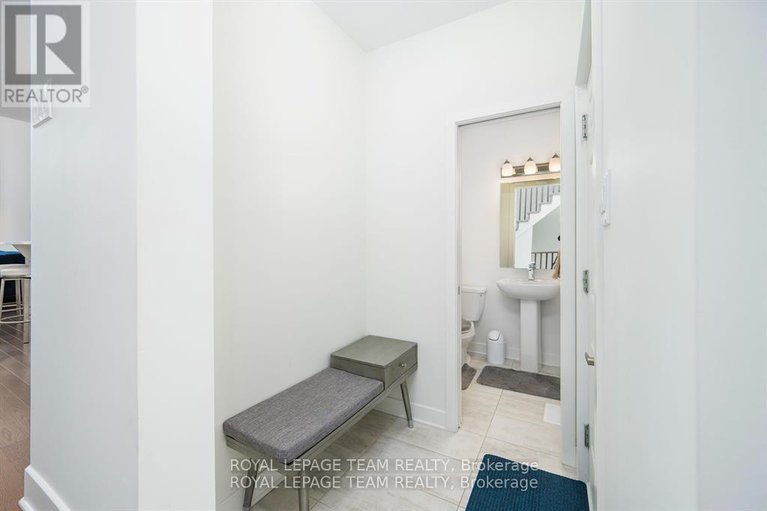 28271159/341-big-dipper-street/riverside-southgloucester-glen/ottawa/ontario/K4M0J3_3