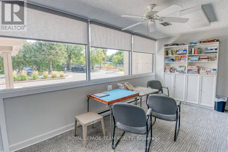 29082658/2006-1195-richmond-road/woodroffe/ottawa/ontario/K2B8E4_8